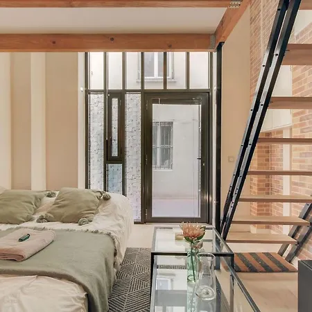 Apartment Loft Design For 4 People In Heart Of *
