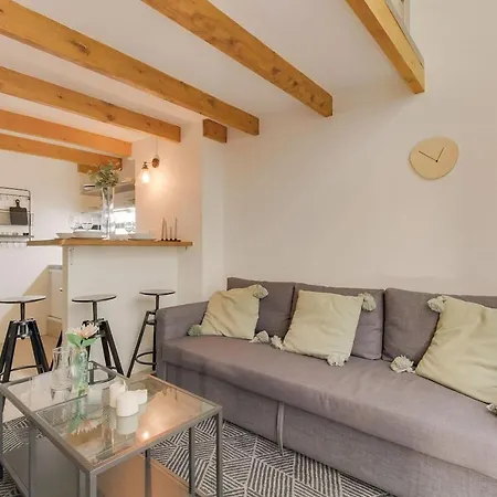 Apartment Loft Design For 4 People In Heart Of